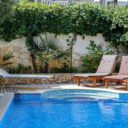 Apartments Natalia Supetar Ngoại thất bức ảnh