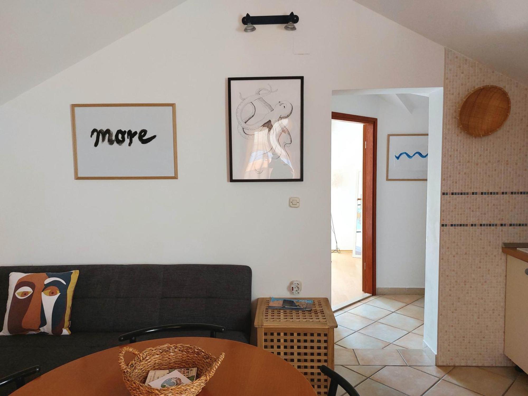 Apartments Natalia Supetar Phòng bức ảnh